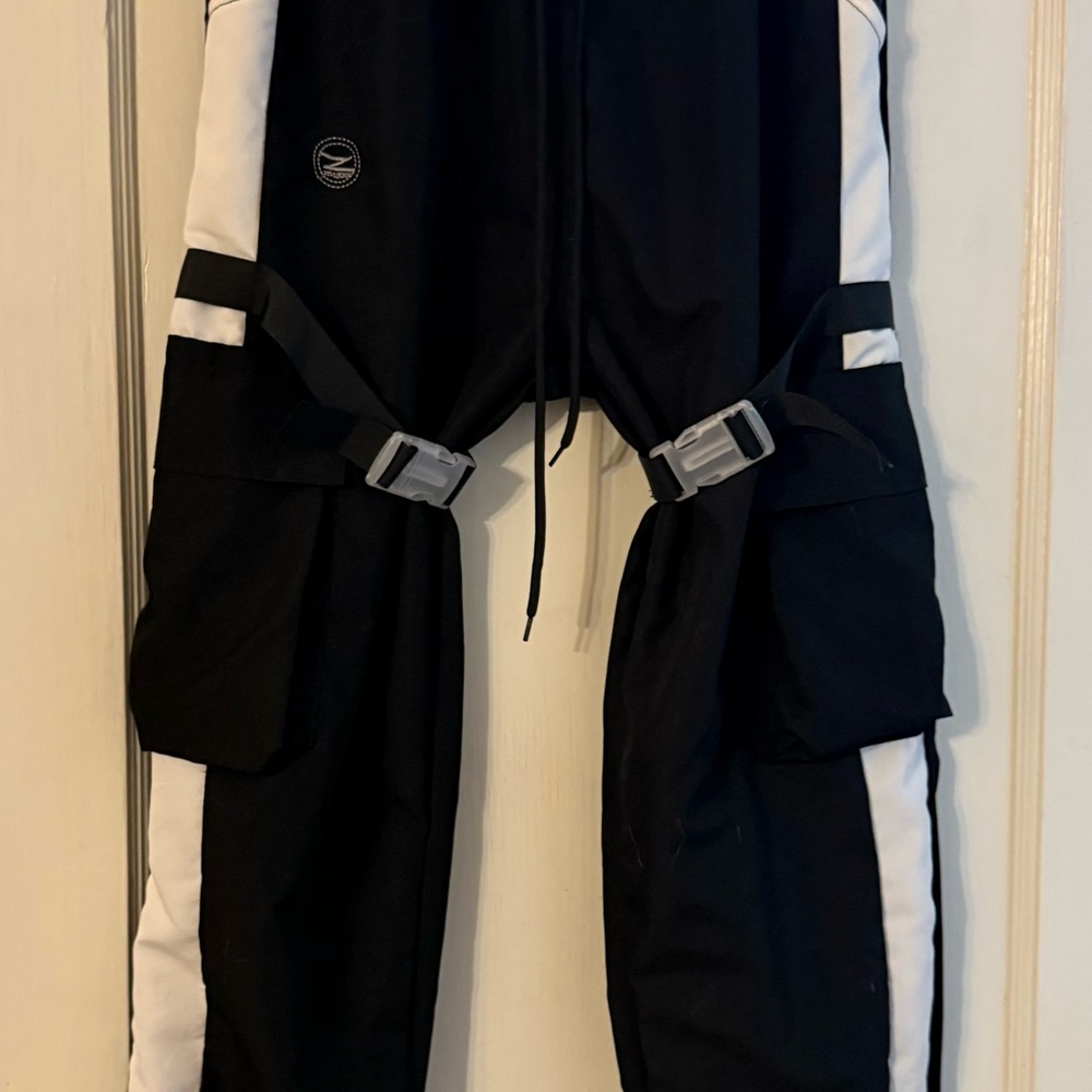 Black and White Cargo Pants with Straps Size Medium - Picture 4 of 4